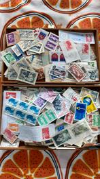 Sigarendoosje vol Franse zegels, Postzegels en Munten, Postzegels | Europa | Frankrijk, Ophalen of Verzenden