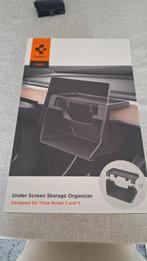 Nieuw: Tesla Model 3/Y Spigen Opbergvak Onder Scherm - Nieuw, Auto diversen, Ophalen of Verzenden, Nieuw