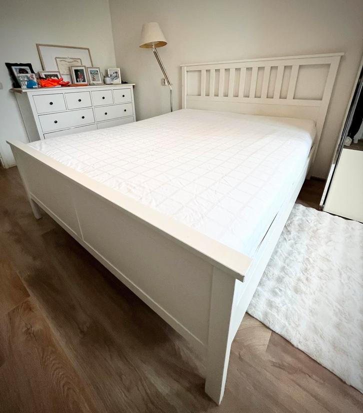 Hemnes Bed - Gebruikt, incl. of excl. matras, Huis en Inrichting, Slaapkamer | Bedden, Gebruikt, Tweepersoons, 160 cm, 200 cm