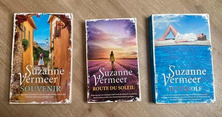 3 x Suzanne Vermeer - Souvenir, route de soleil, hittegolf, Boeken, Thrillers, Zo goed als nieuw, Ophalen of Verzenden