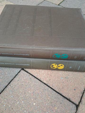 Grote spectrum encyclopedie  nummers 1 tot 40 beschikbaar voor biedingen
