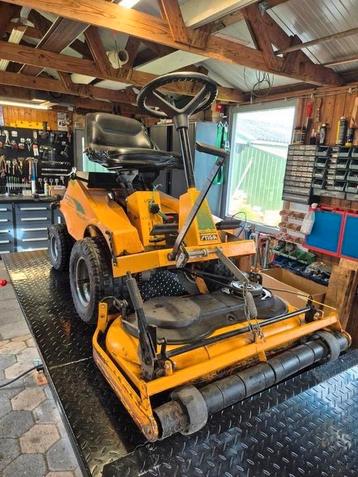 Stiga Villa 11 maaidek keihard, motor goed. beschikbaar voor biedingen