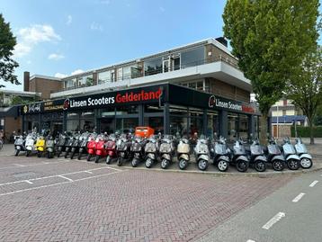 Gebruikte Piaggio Vespa Gts Motorscooters–Ruim op voorraad! beschikbaar voor biedingen
