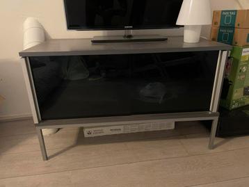 Mooie TV Meubel - Strak Design beschikbaar voor biedingen