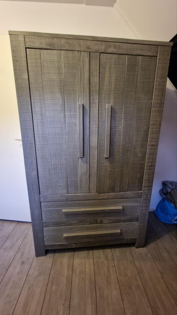Massief houten kinderkame kledingkast met lades en hang, Huis en Inrichting, Met deur(en), Gebruikt, Rustiek, 150 tot 200 cm