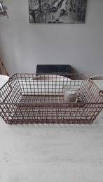 Grote ijzeren plukmand, Ophalen