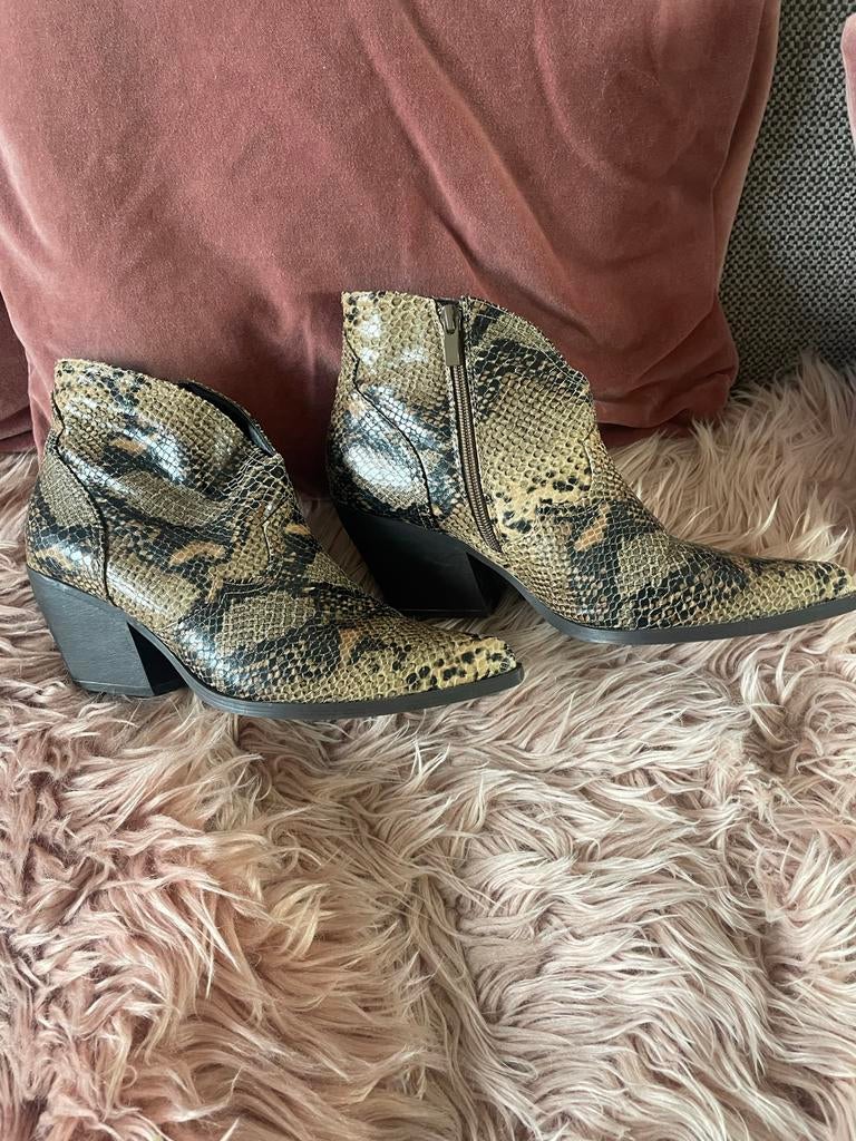 Enkellaarsjes met slangenprint cowboylaarzen, Ophalen of Verzenden, Zo goed als nieuw, Bruin, Lage of Enkellaarzen