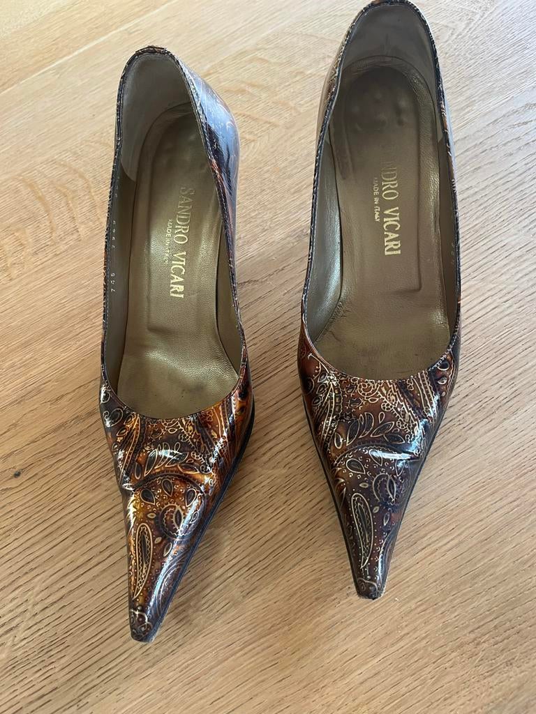 Sandro Vicari Italiaanse Feestpumps - Glanzend Bruin/Goud, Kleding | Dames, Schoenen, Ophalen of Verzenden, Gedragen, Bruin, Pumps