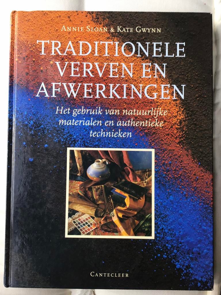 Boek overTraditionele verven en afwerkingen, Boeken, Ophalen, Zo goed als nieuw, Overige onderwerpen