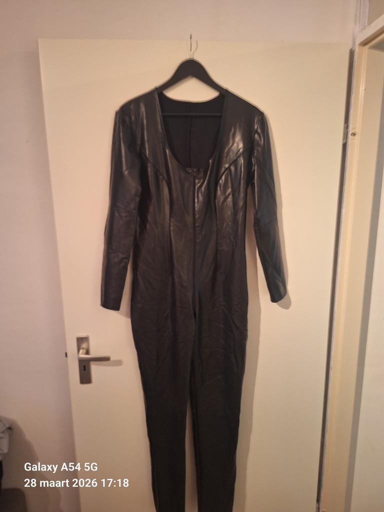 Latex pak dames MAAT L (exclusief en slechts 1x gedragen), Ophalen, Zo goed als nieuw, Zwart