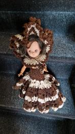 antiek poppetje met wollen kleding, Ophalen of Verzenden