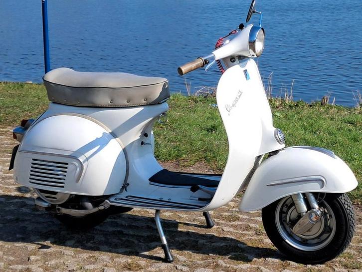 Vespa GS160 mk1 '63 + Triumph Tiger 800 XCX '19 als nieuw, Motoren, Motoren | Oldtimers, Ophalen
