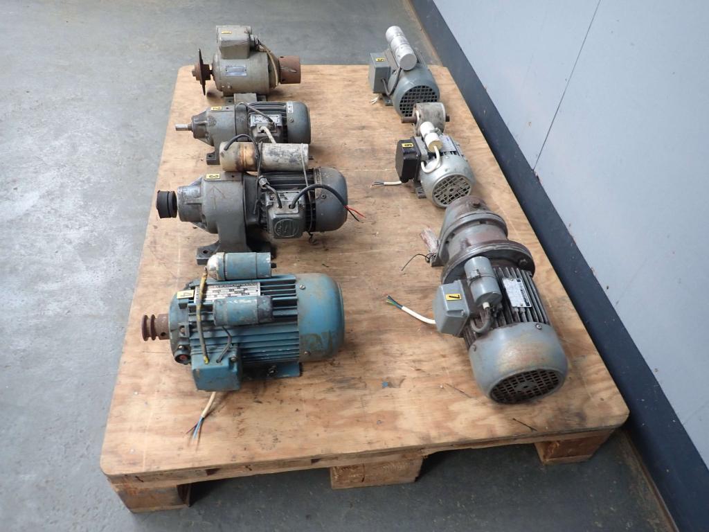 Diverse 220V elektromotoren , ook met vertraging, Doe-het-zelf en Verbouw, Motoren, Niet ingevuld, Gebruikt, Niet ingevuld, Ophalen of Verzenden