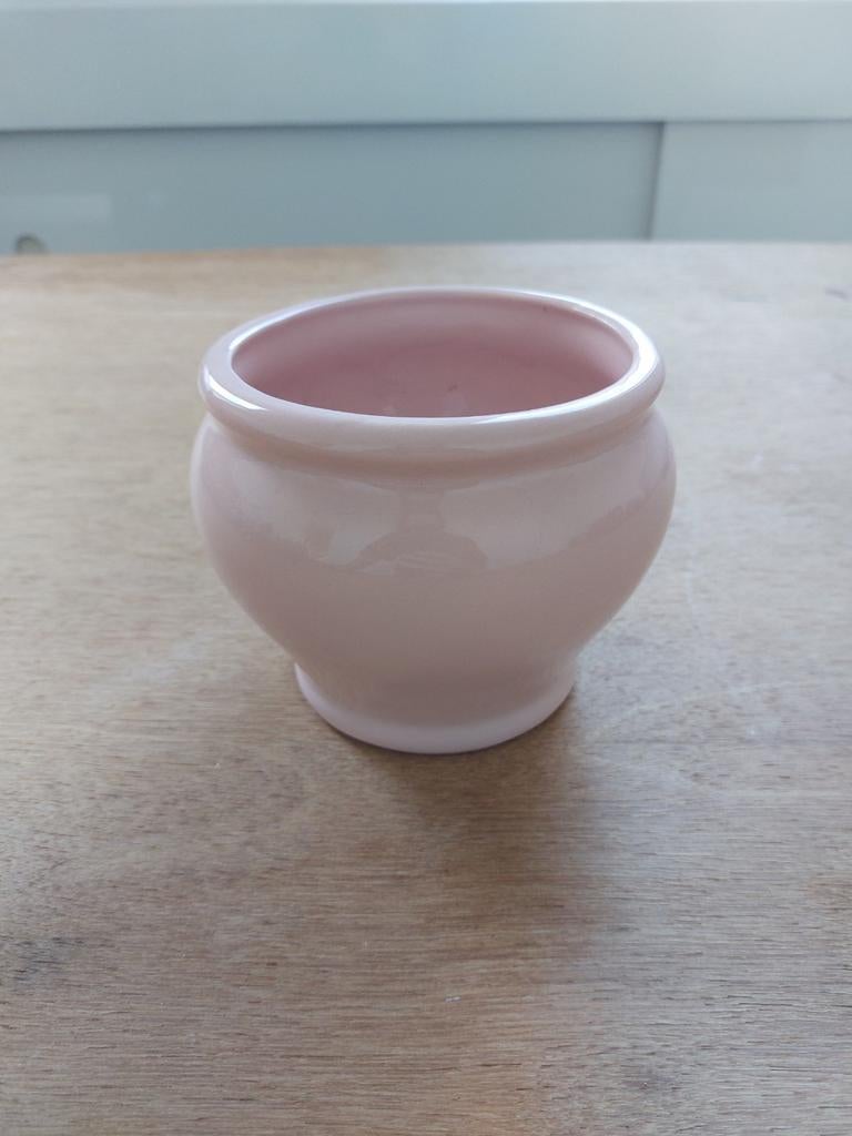 Bloempot lichtroze 
Diameter 14 cm
Hoogte 11,5 cm, Ophalen of Verzenden, Gebruikt