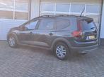 Dacia Jogger 1.0 TCe Comfort 7p. € 15.900,00, Auto's, Dacia, Stof, Gebruikt, Euro 6, Lichtsensor
