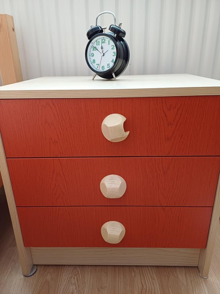 Retro nachtkastje met 3 lades, Ophalen, 25 tot 50 cm, Minder dan 50 cm, Minder dan 100 cm