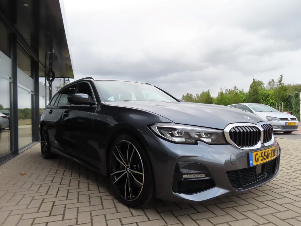 Bmw 3-SERIE 330I Executive Aut. M-Sport 19 Inch Acc Led 2020, Automaat, 1998 cc, Achterwielaandrijving, Gebruikt