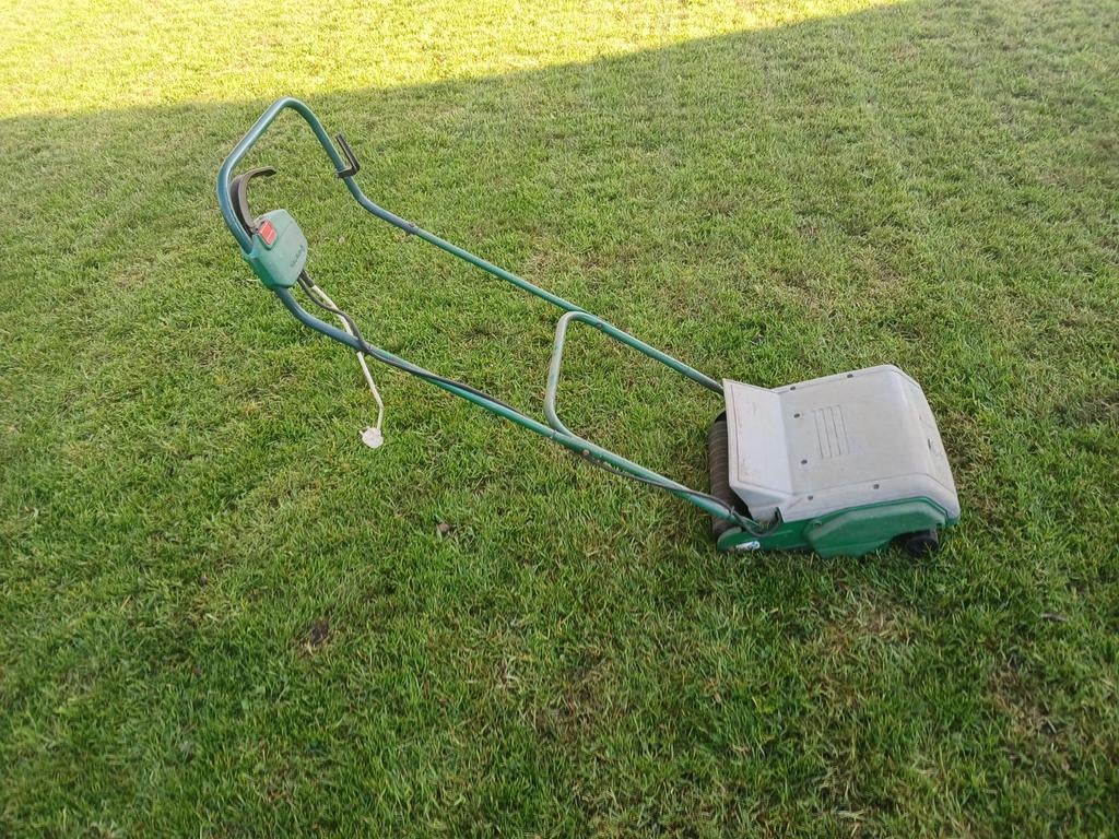 Verticuteer machine, Ophalen, Gebruikt, Elektrisch