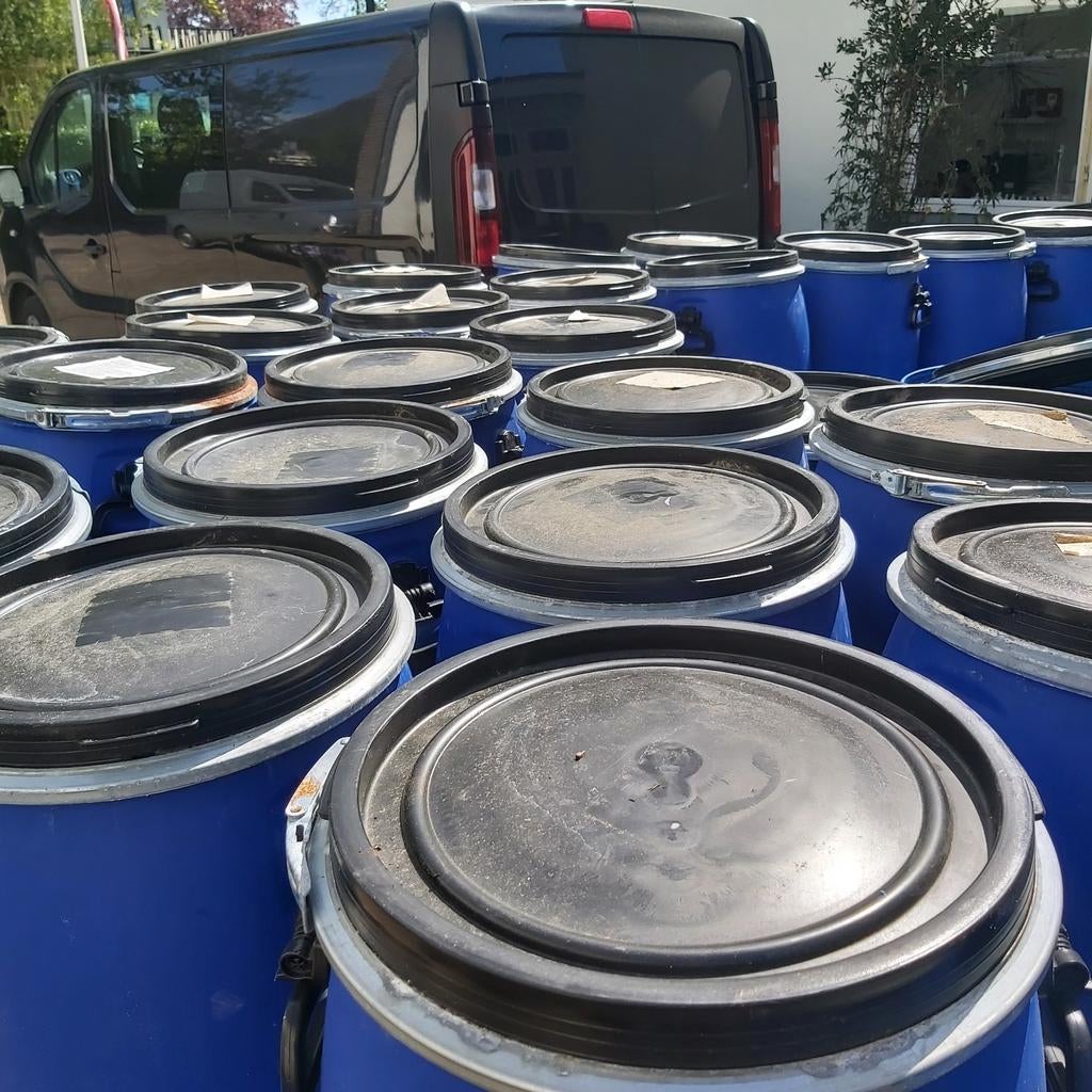 60L vaten tonnen voerton., Minder dan 75 liter, Ophalen