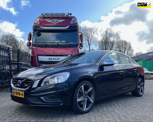 Volvo S60 1.6 T4 R-Design/NAP/Automaat/Navi/Cruise/Airco/Sto, Gebruikt, Zwart, 4 cilinders, Zwart