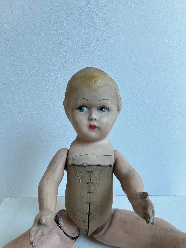 Oude Brocante Pop van Papier-maché, Verzamelen, Poppen, Zo goed als nieuw, Pop, Ophalen of Verzenden