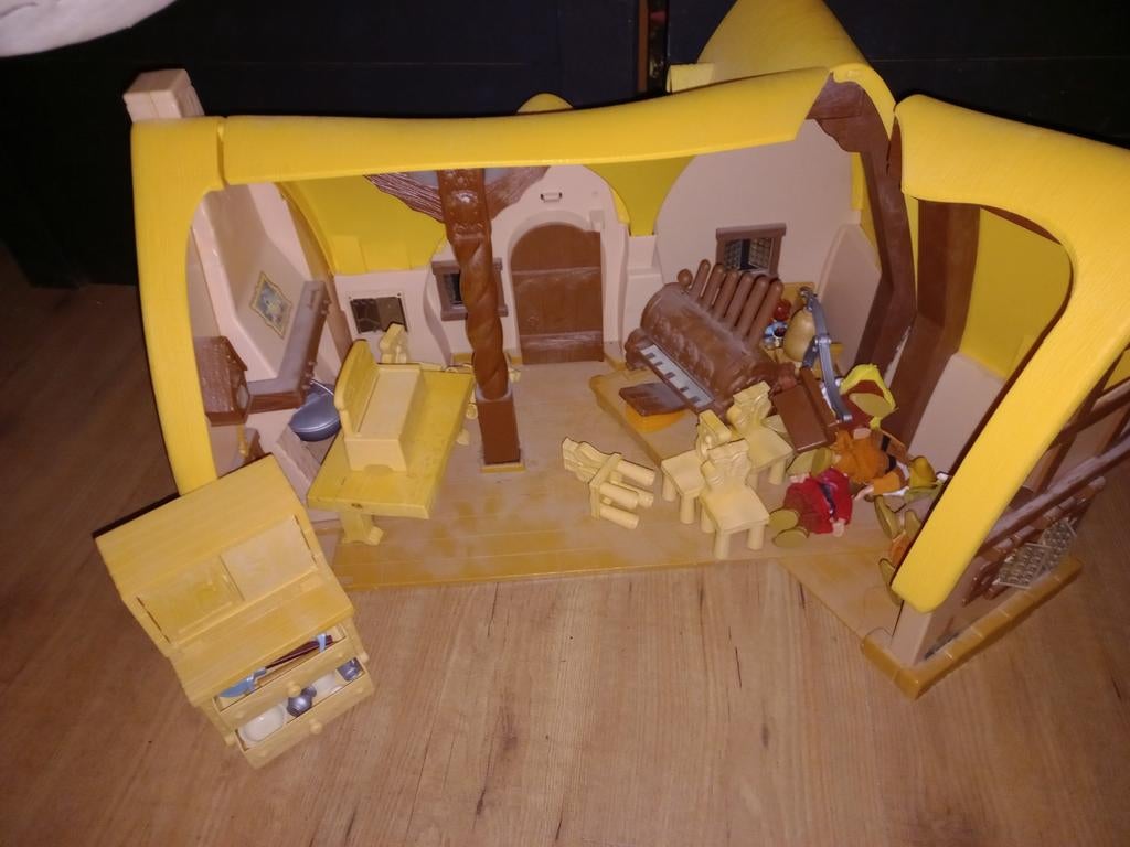 Sneeuwwitje poppenhuis, Ophalen, Gebruikt, Poppenhuis