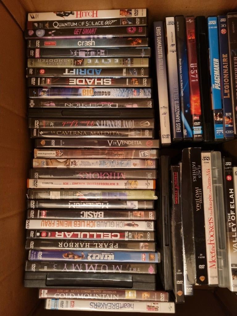 Grote partij: 268 cd's en 110 dvd's, Ophalen