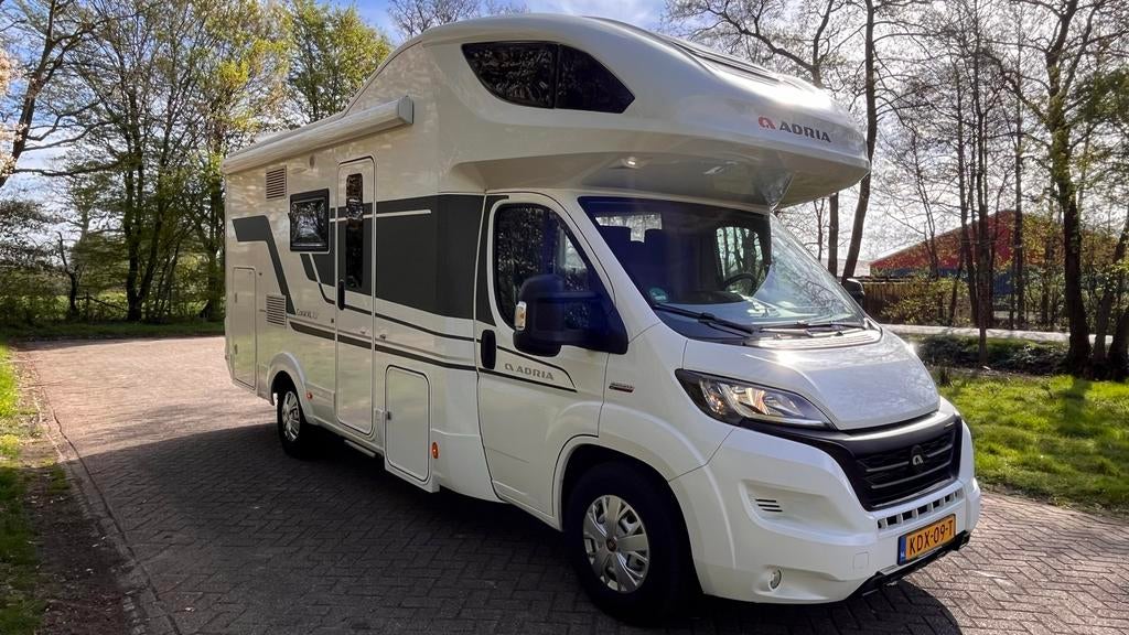 Adria Coral XL 600 DP-Maxi Alkoof Automaat 31000km bwjr 2022, Automaat, Luifel, Alkoof, Ringverwarming