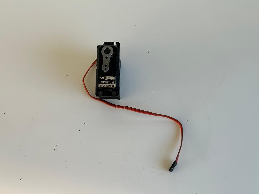 Ansmann expertline AR-D825 MG BB servo bigscale rc auto, Hobby en Vrije tijd, Modelbouw | Radiografisch | Auto's, Ophalen of Verzenden