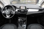 BMW 2 Serie Active Tourer 216i Centennial High Executive / N, Auto's, BMW, Voorwielaandrijving, Stof, Gebruikt, Met garantie (alle)