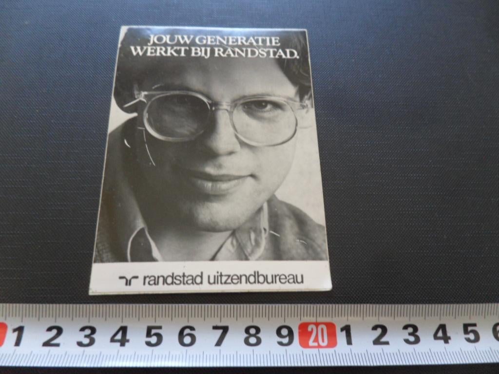 sticker Jouw generatie werkt bij RANDSRAD uitzendbureau 053, Verzamelen, Stickers, Ophalen, Zo goed als nieuw