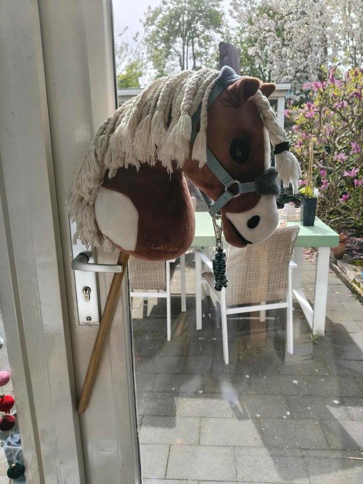 LeMieux Hobby Horse Bruin met Wit Bles en Halster, Kinderen en Baby's, Speelgoed | Hobbelfiguren, Zo goed als nieuw, Ophalen of Verzenden