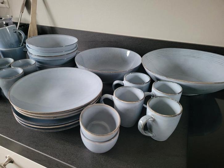 Mooi servies set - zo goed als nieuw, Huis en Inrichting, Keuken | Servies, Zo goed als nieuw, Compleet servies, Effen, Keramiek