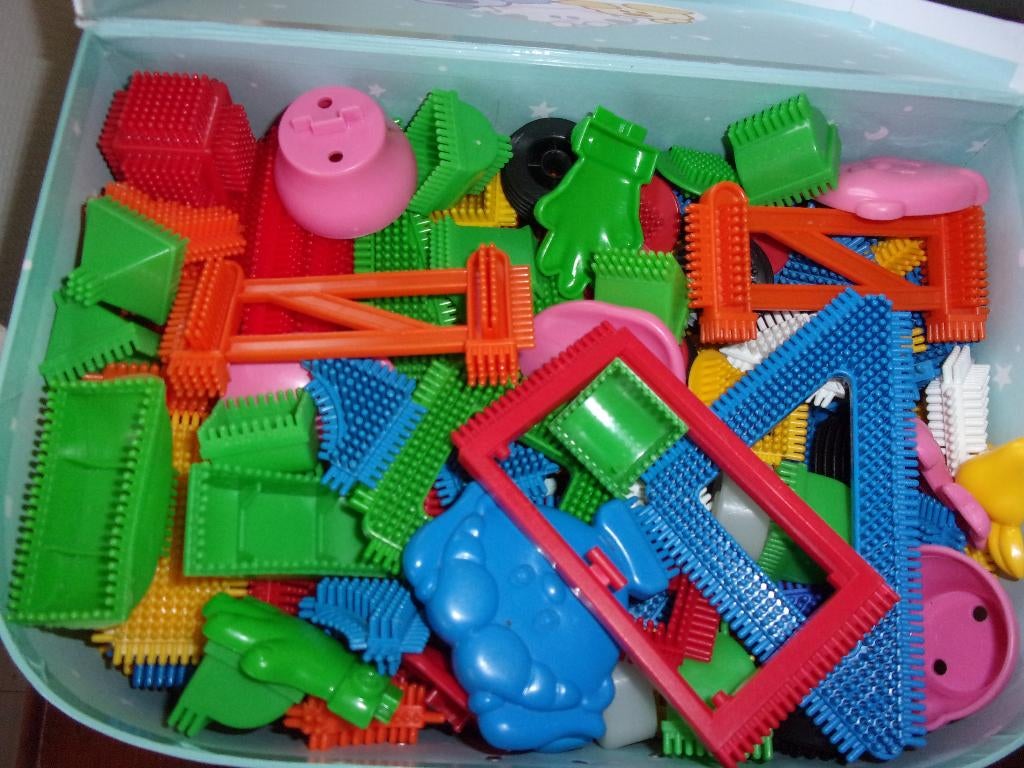 125 stuks NOPPER, in koffer, Kinderen en Baby's, Speelgoed | Bouwstenen, Ophalen of Verzenden, Zo goed als nieuw, Nopper