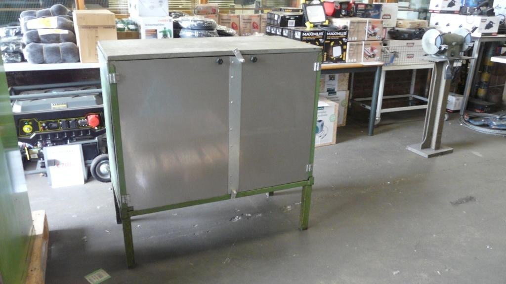 Gereedschap kast met RVS deuren 1080x1050x500, Ophalen, Gebruikt