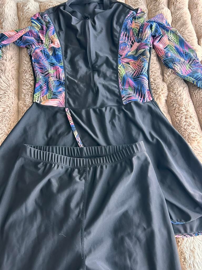 Burkini 2 delig maat S, Ophalen of Verzenden, Zo goed als nieuw, Bikini
