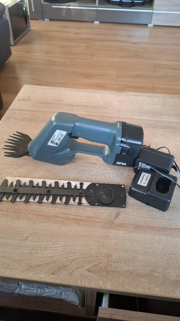Grastrimmers, Tuin en Terras, Grastrimmers, Ophalen of Verzenden, Zo goed als nieuw, Accu