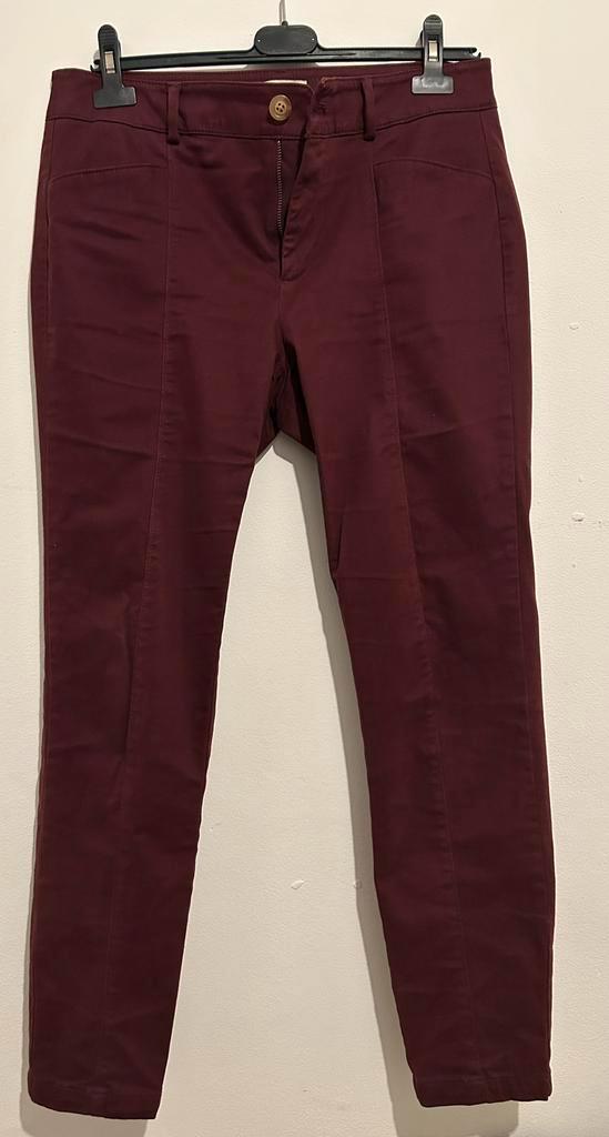 bordeauxrood uit vs, Kleding | Dames, Broeken en Pantalons, Zo goed als nieuw, Maat 38/40 (M), Overige kleuren, Lang, Ophalen