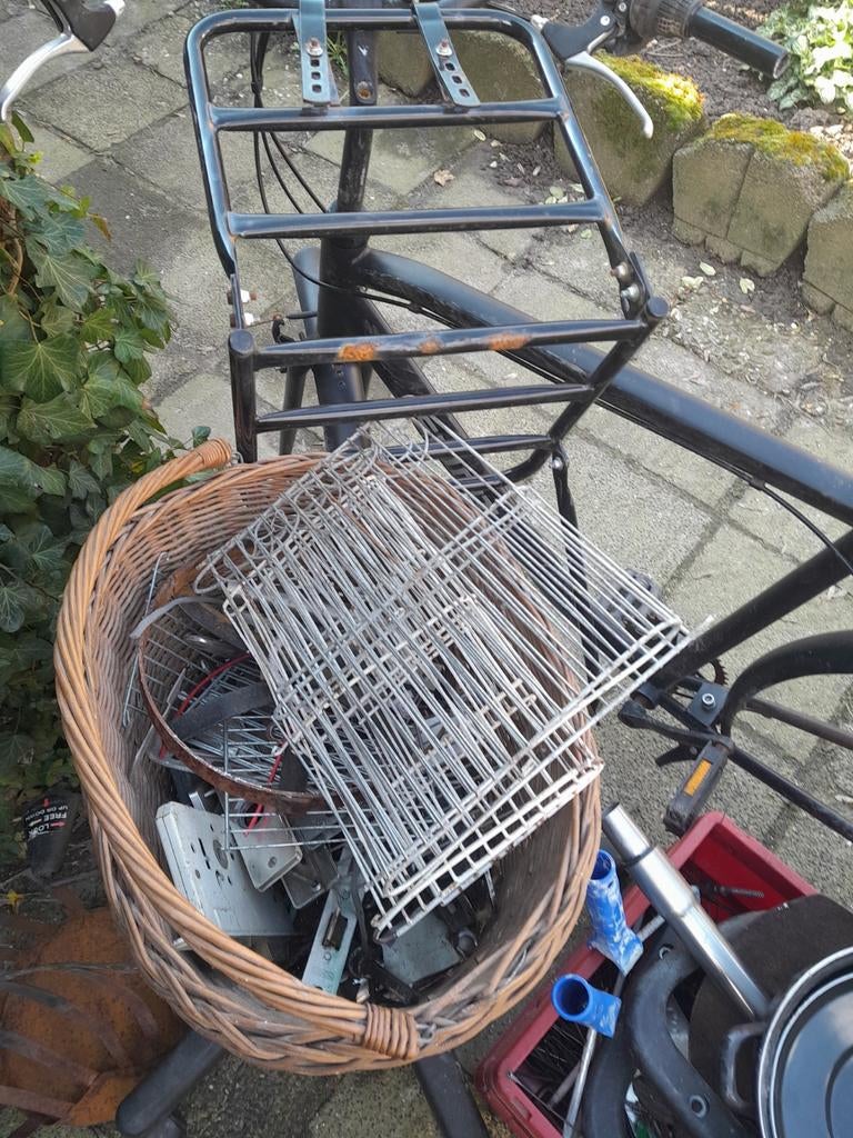 Oudijzer   en   aluminium    moet   weg, Ophalen, Aluminium