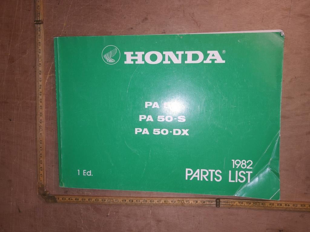 Honda Pa50 onderdelen catalogus 1982, Fietsen en Brommers, Ophalen of Verzenden, Gebruikt