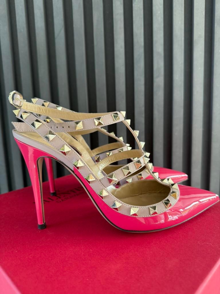 VALENTINO GARAVANI Rockstud Heels Pink Leather 38 as NEW, Kleding | Dames, Schoenen, Pumps, Ophalen of Verzenden, Zo goed als nieuw