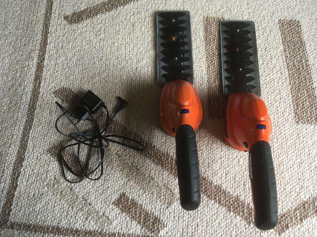 black & decker struikschaar draadloos GSL300 (2 stuks), Ophalen of Verzenden, Gebruikt, Elektrisch, Black and Decker