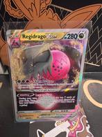Regidrago VSTAR (SIT 136), Hobby en Vrije tijd, Verzamelkaartspellen | Pokémon, Ophalen of Verzenden, Nieuw, Losse kaart, Foil
