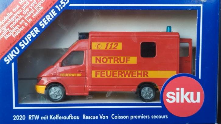 Mercedes Benz Sprinter Notruf ambulance Siku 2020 Pol, Hobby en Vrije tijd, Modelauto's | Overige schalen, Nieuw, Auto, Ophalen of Verzenden