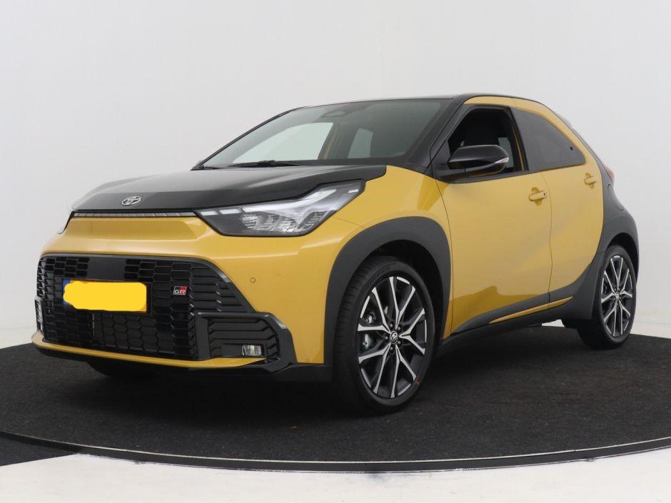 Toyota Aygo X Hybrid 115 GR Sport | JBL Audio | Parkeer Sens, Overige kleuren, 4 stoelen, 26 km/l, Hybride Elektrisch/Benzine