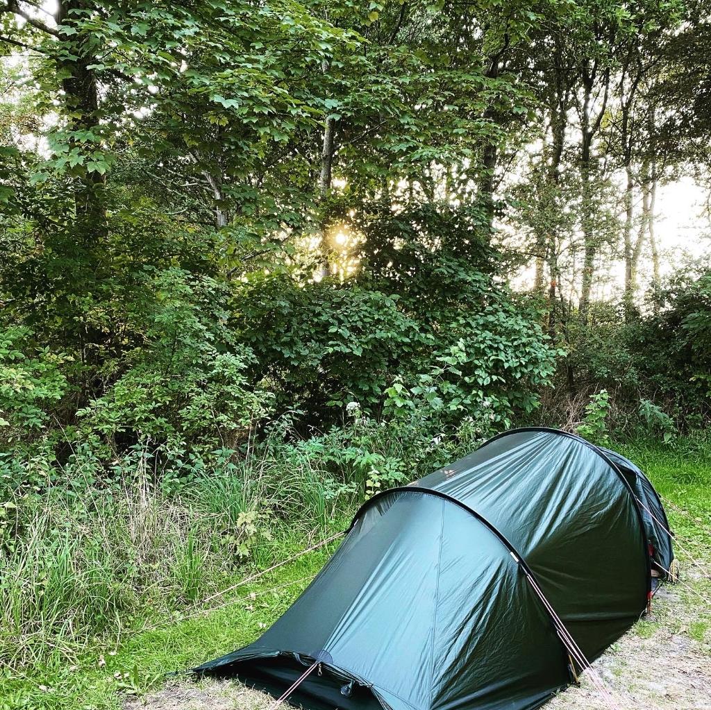 Hilleberg Nallo 2 GT, Caravans en Kamperen, Tenten, Ophalen of Verzenden, Zo goed als nieuw, Tot en met 2