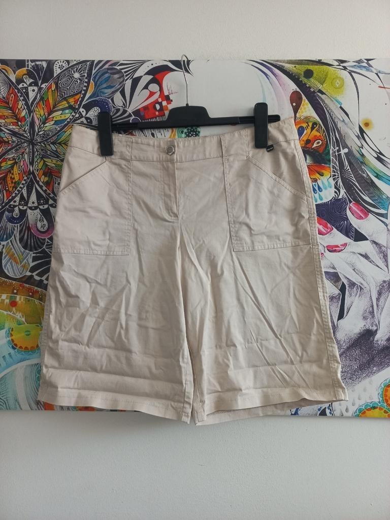 Cosma korte broek maat 44, Kort, Beige, Maat 46/48 (XL) of groter, Ophalen of Verzenden