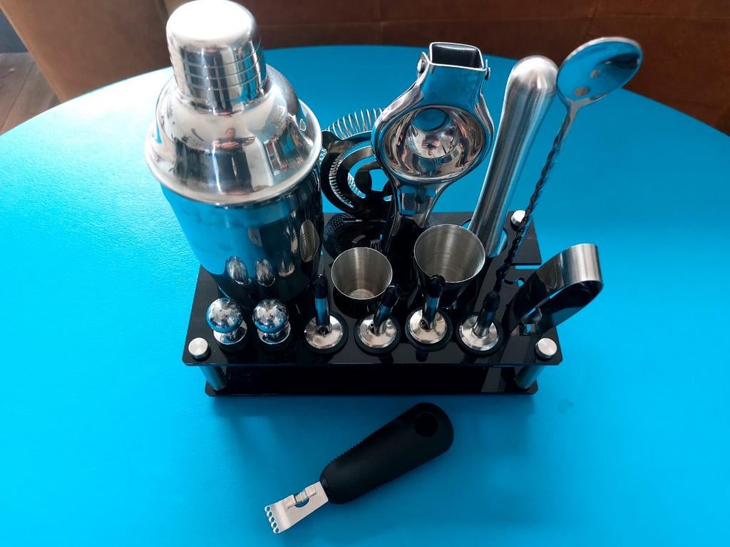 Cocktail set met standaard, Huis en Inrichting, Keuken | Keukenbenodigdheden, Ophalen, Zo goed als nieuw, Metaal