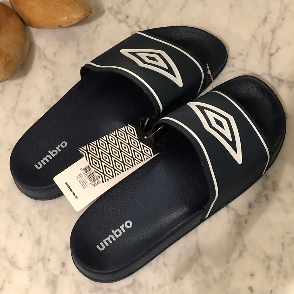 NIEUW originele Umbro badslippers sauna bad slippers 43 + 44, Ophalen of Verzenden, Overige maten, Blauw
