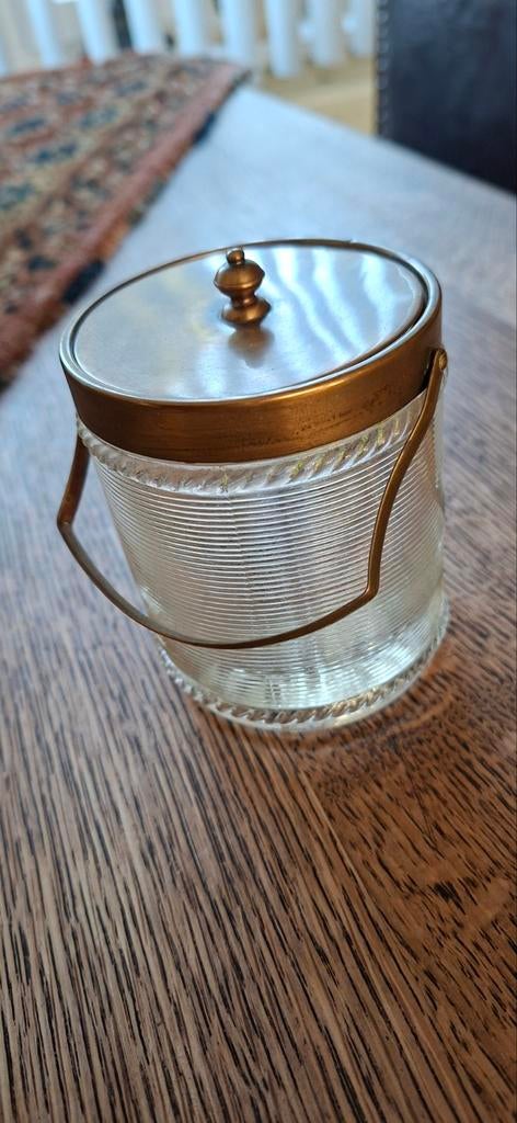 Oud glazen kannetje met koperen handvat en deksel, Ophalen of Verzenden